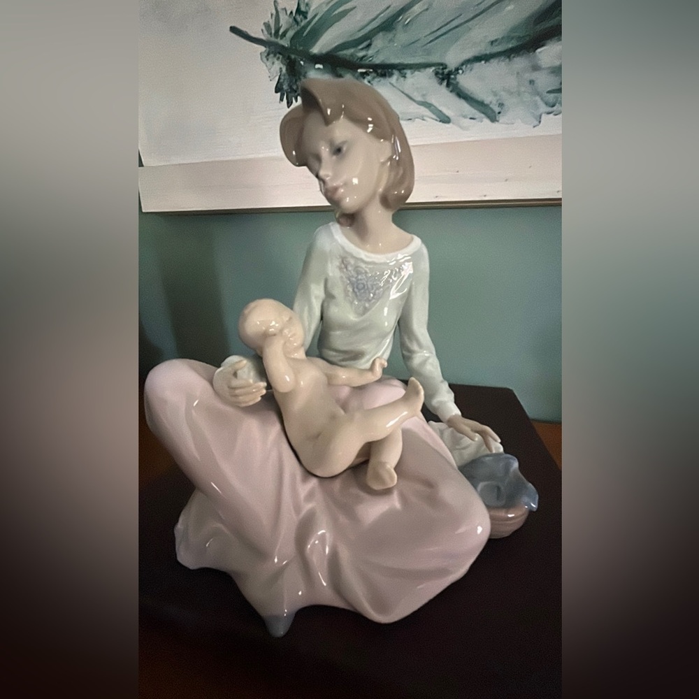 Lladro 5845 Retired Mother and Baby